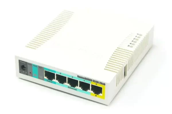 Mikrotik RB951UI 2HND Wireless Router The RB951Ui-2HnD is a wireless SOHO AP with a new generation Atheros CPU and more processing power. It has five Ethernet ports, one USB 2.0 port and a high power 2.4GHz 802.11b/g/n wireless AP with antennas built in. It has a 600MHz CPU,128MB of RAM and PoE output function for port #5 - it can power other PoE capable devices with the same voltage as applied to the unit. Maximum load on the port is 500mA.